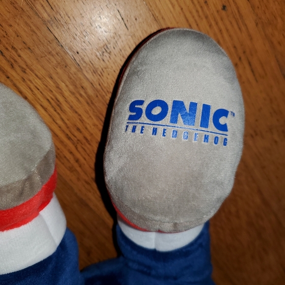 Sonic the Hedgehog Build A Bear Plush - Picture 7 of 12